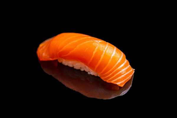 Salmon Nigiri (2 pcs.)