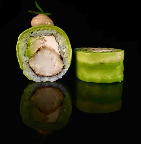 Scallop Avocado Spicy Maki